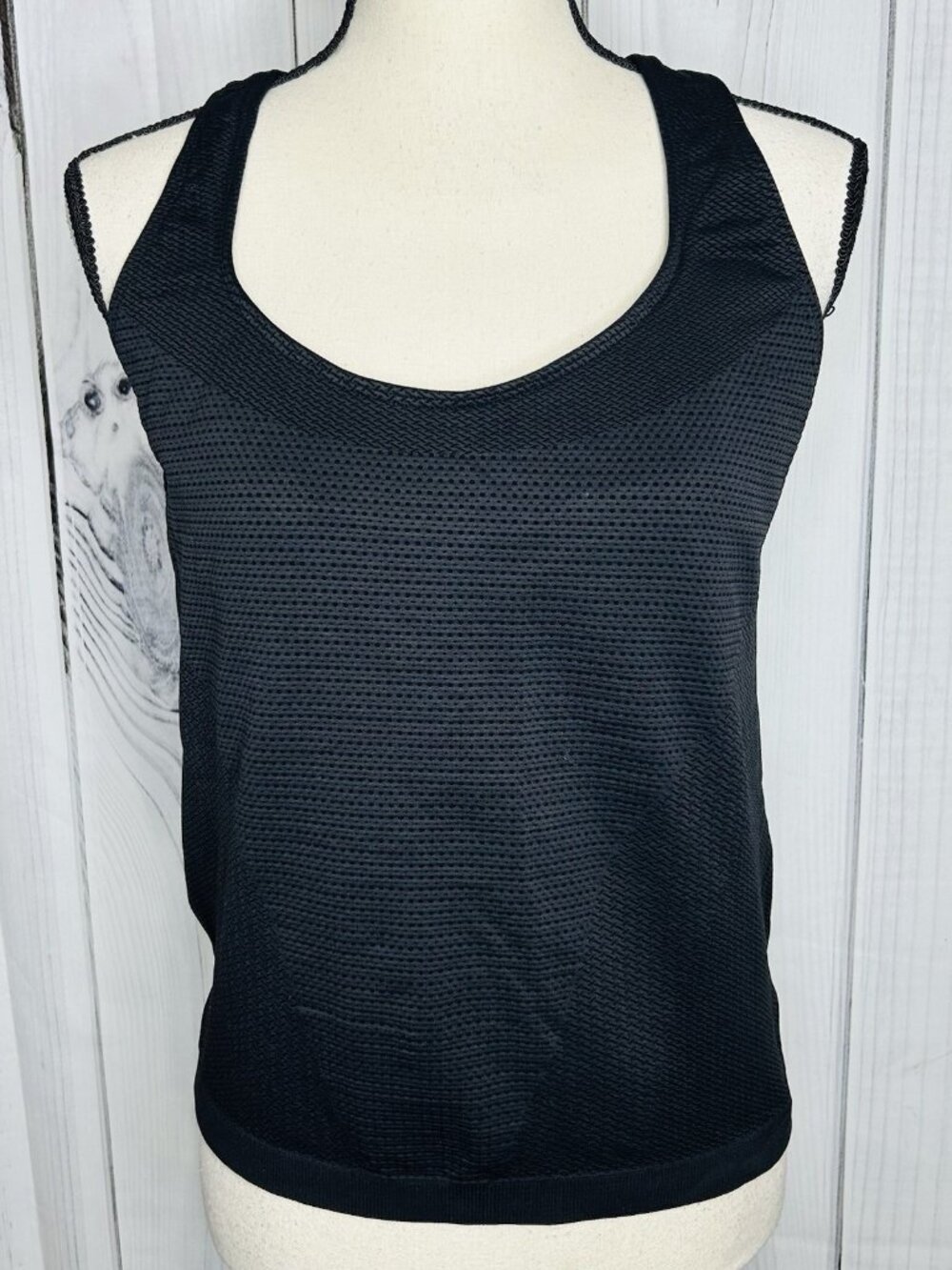 AE Athletic Essentials Compression Tank Top Built In Bra Athletic Tank Top Sz XL